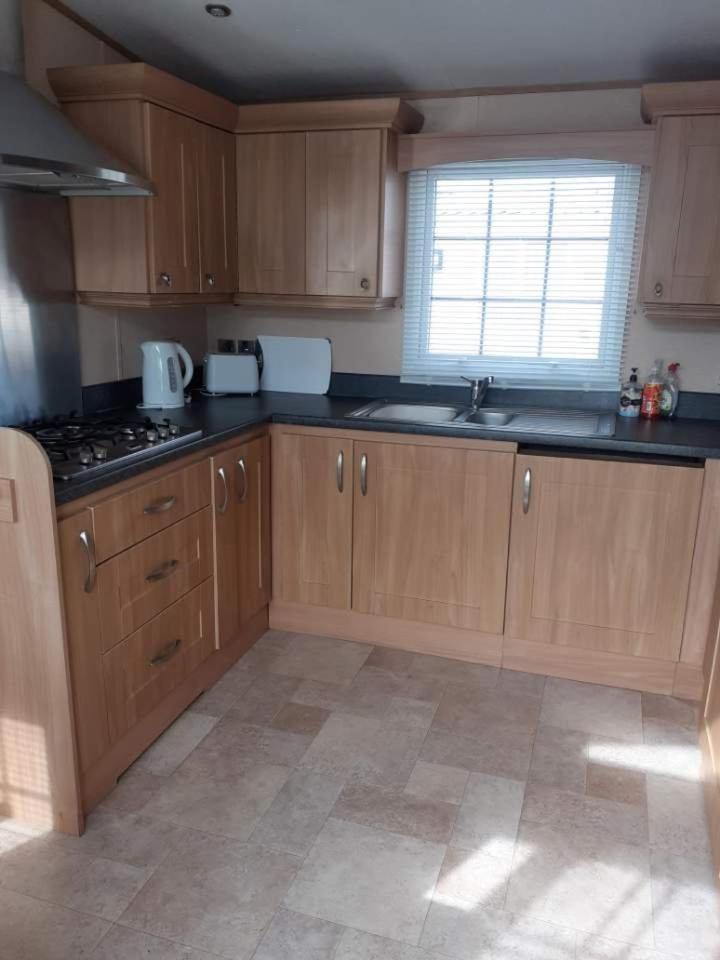 8 Berth Caravan Palm Grove 86 Golden Palm Campsite